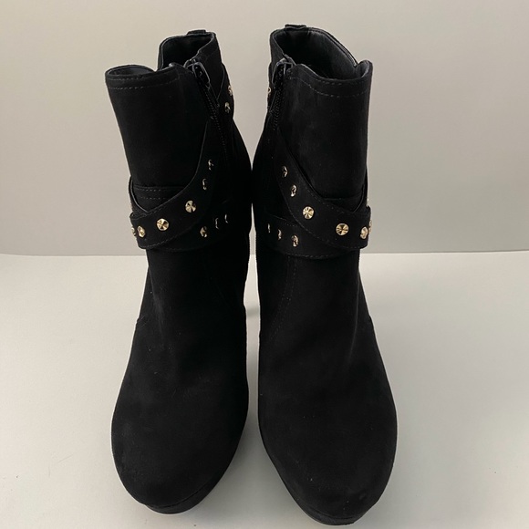 G By Guess Ankle Bootie - Picture 2 of 3